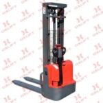 Фото 38 - Самоходный Штабелер AX-3010 OXLIFT 3 м 1000 кг.