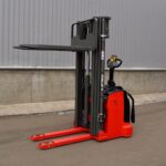 Фото 14 - Самоходный Штабелер BX-5515 FFL OXLIFT 5,5 м 1500кг.