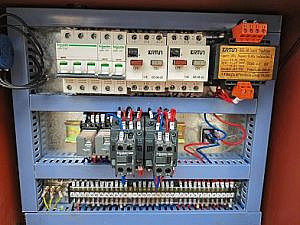 Фото 20 - MetalTec BS 400 CH ленточнопильный станок для резки металла под углом 90°.