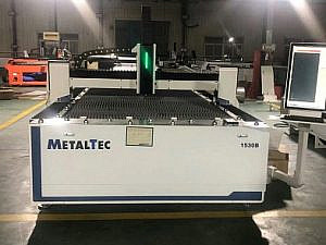 Фото 21 - MetalTec 1530B (1500W) оптоволоконный лазерный станок для резки металла.
