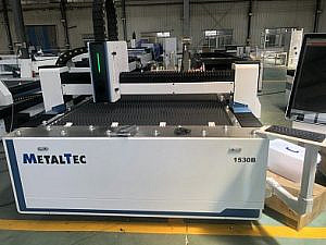 Фото 26 - MetalTec 1530B (1500W) оптоволоконный лазерный станок для резки металла.