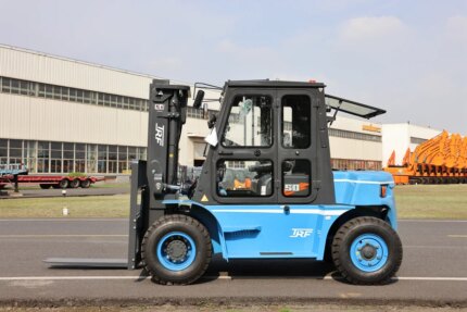 Фото 1 - Вилочный погрузчик TRF D70-3M.
